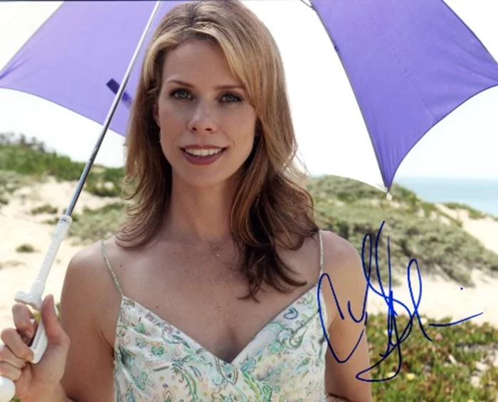 Cheryl Hines autograph