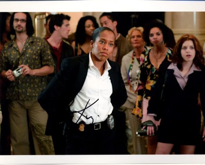 Regina King autograph