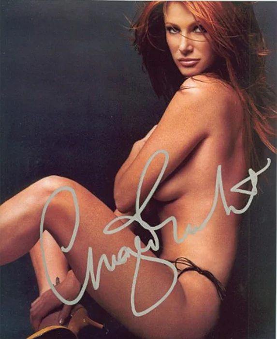 Angie Everhart autograph