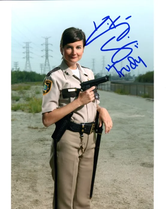 Kerri Kenney autograph