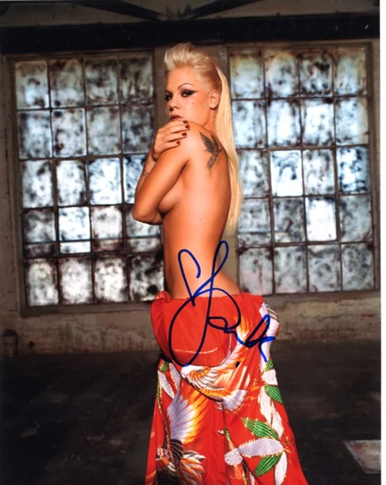 Pink autograph