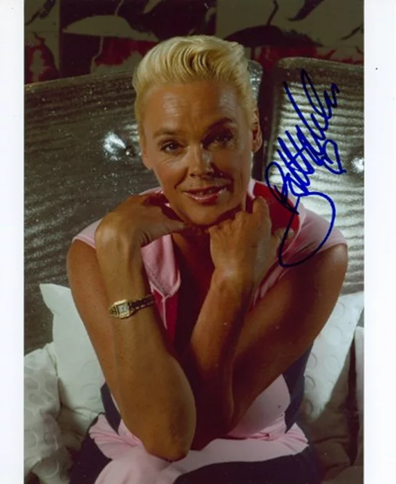 Brigitte Nielsen autograph