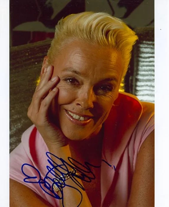 Brigitte Nielsen autograph