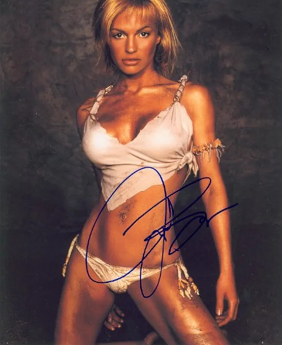 Jolene Blalock autograph