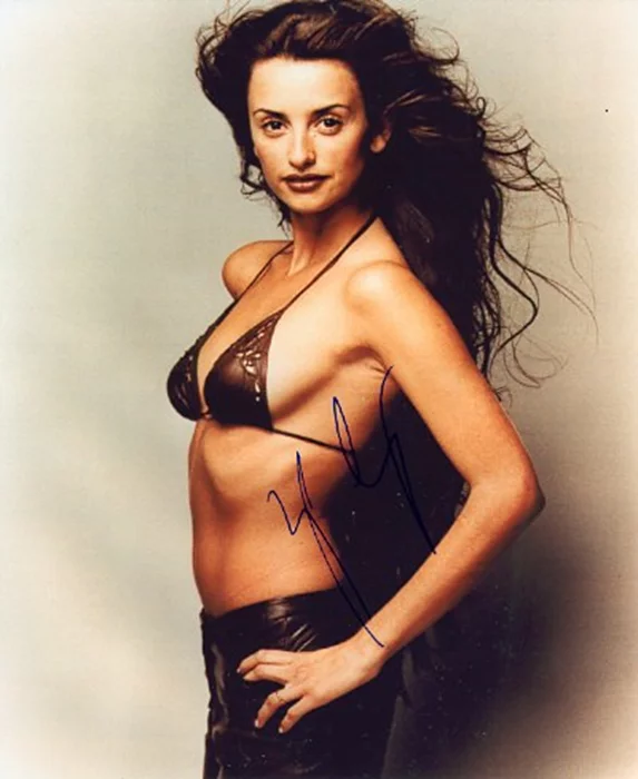 Penelope Cruz autograph