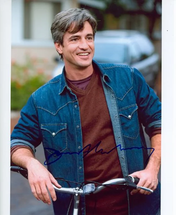Dermot Mulroney autograph