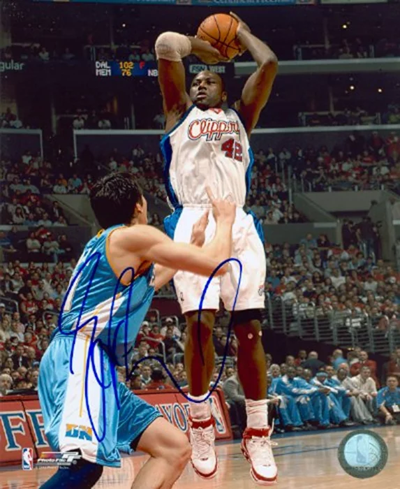 Elton Brand autograph