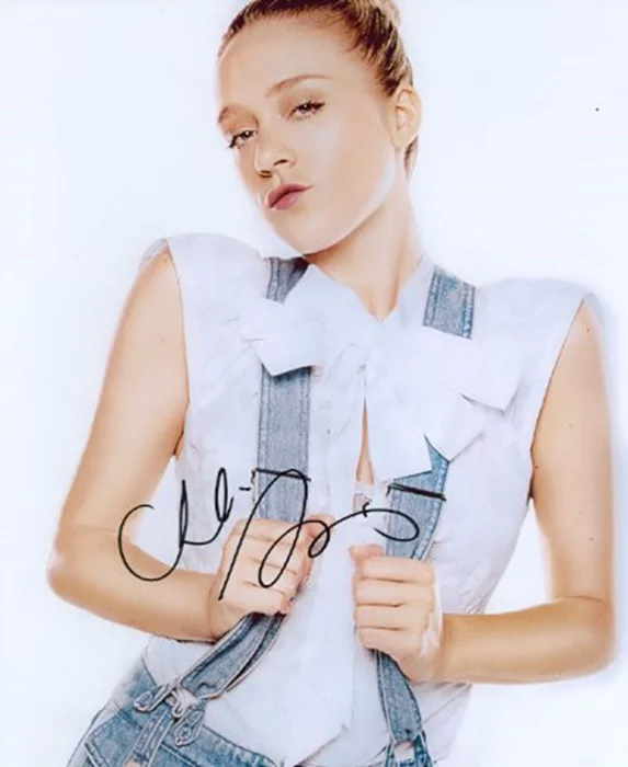 Chloe Sevigny autograph