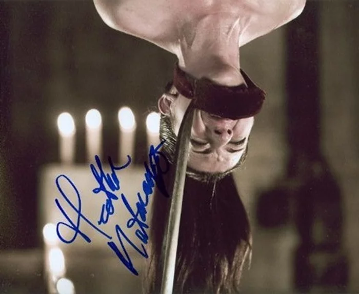 Heather Matarazzo autograph