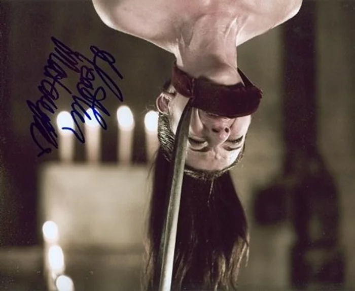 Heather Matarazzo autograph