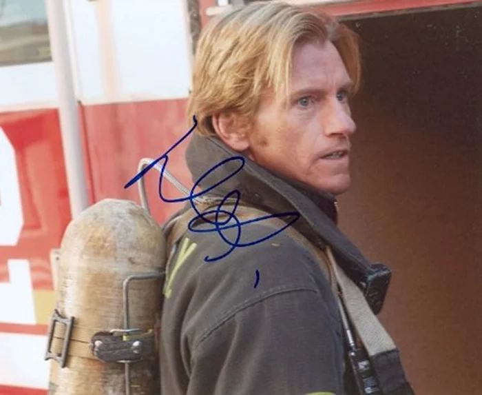 Denis Leary autograph