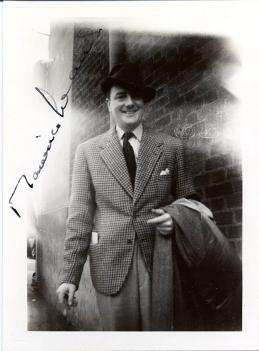 Maurice Evans autograph
