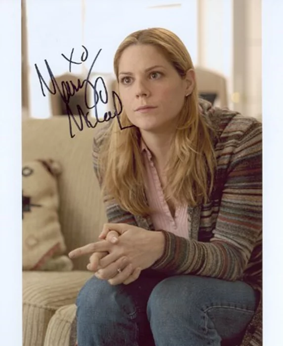 Mary McCormack autograph