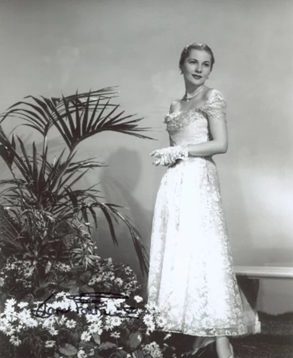 Joan Fontaine autograph