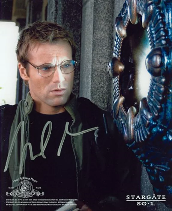 Michael Shanks autograph