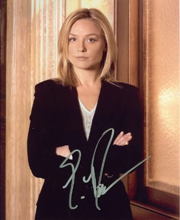 Elisabeth Rohm autograph