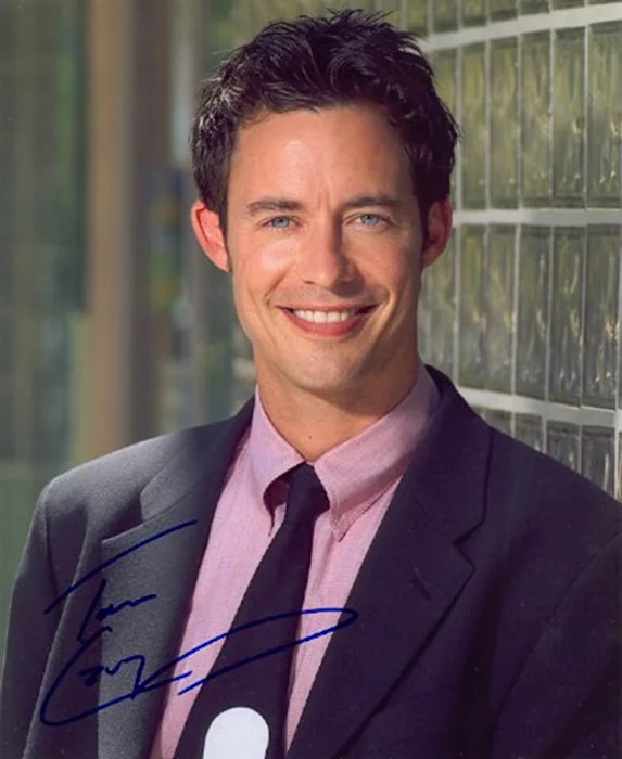 Tom Cavanagh autograph
