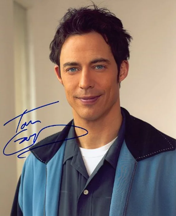 Tom Cavanagh autograph