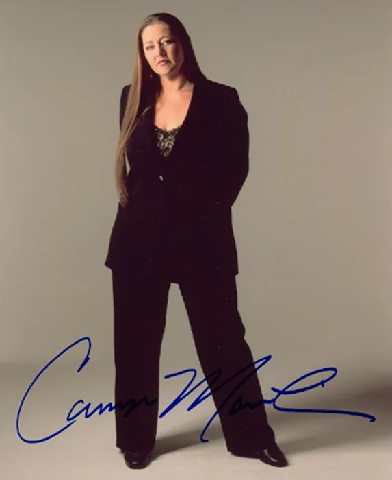 Camryn Manheim autograph