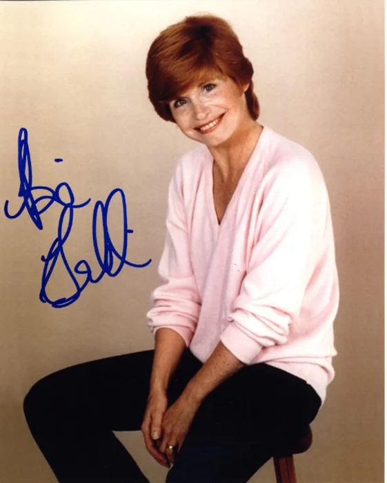 Bonnie Franklin autograph