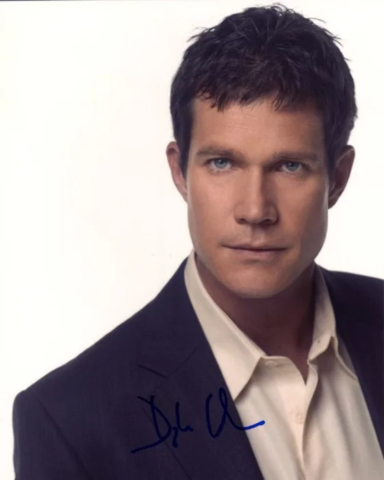 Dylan Walsh autograph