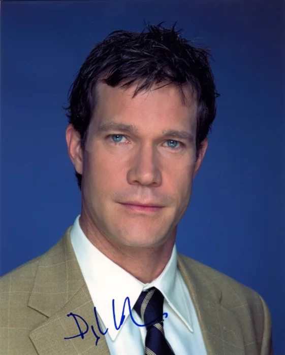 Dylan Walsh autograph