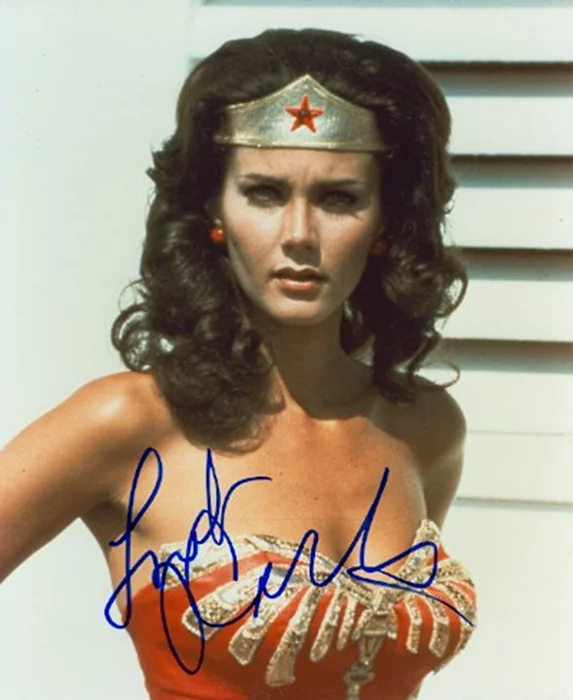 Lynda Carter autograph