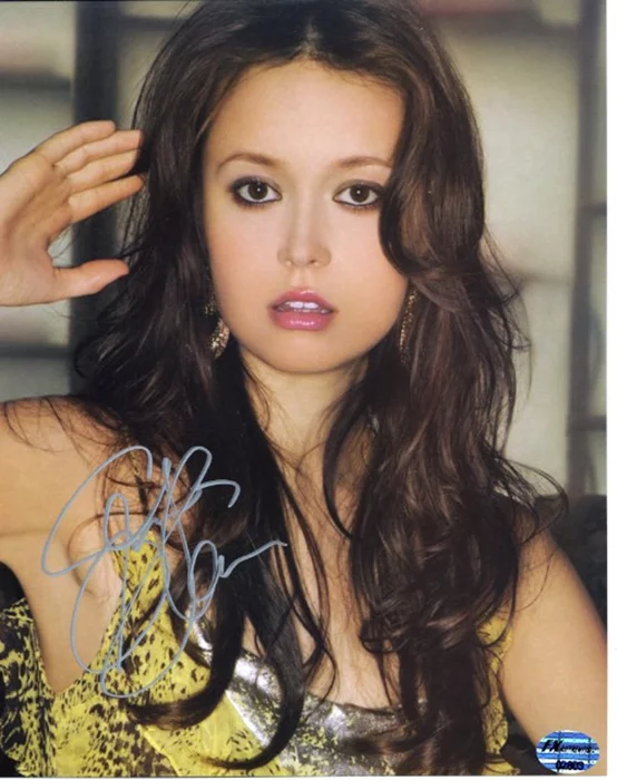 Summer Glau autograph