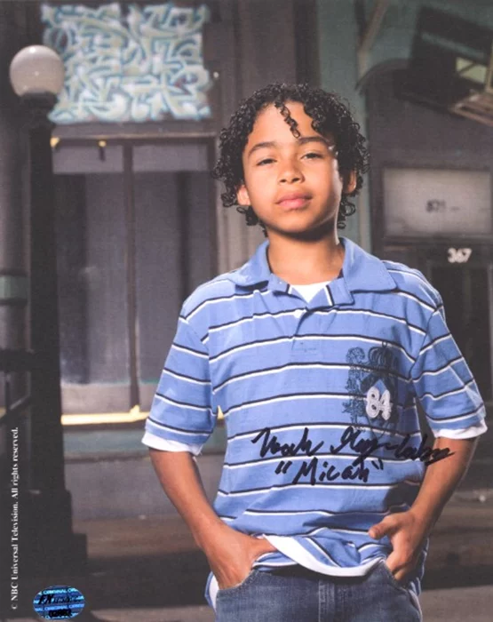 Noah Gray-Cabey autograph
