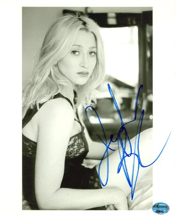 Jennifer Blanc autograph