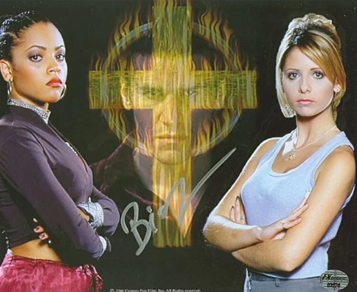 Bianca Lawson autograph