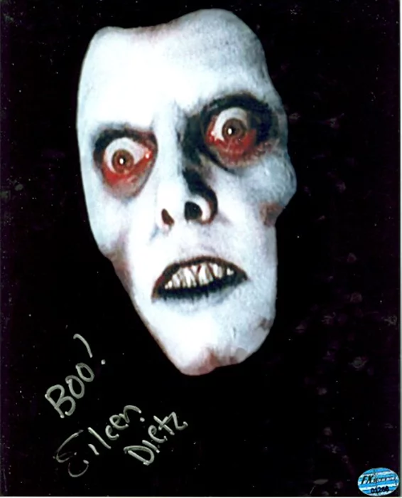 Eileen Dietz autograph