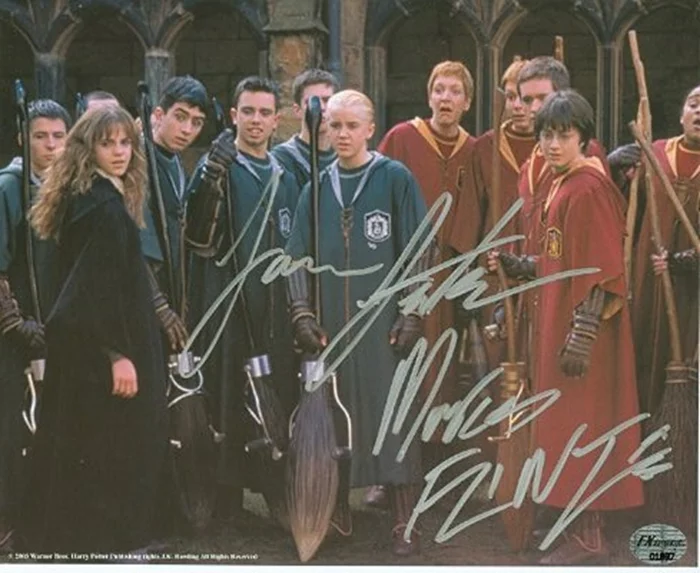Jamie Yeates autograph