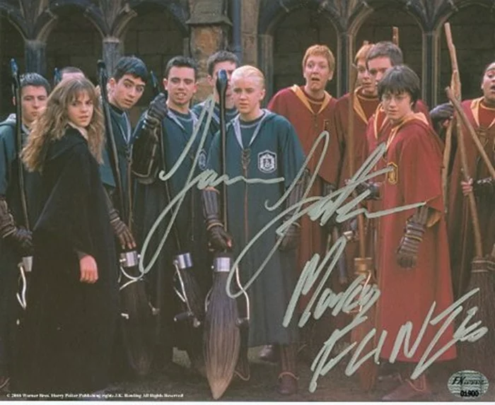 Jamie Yeates autograph