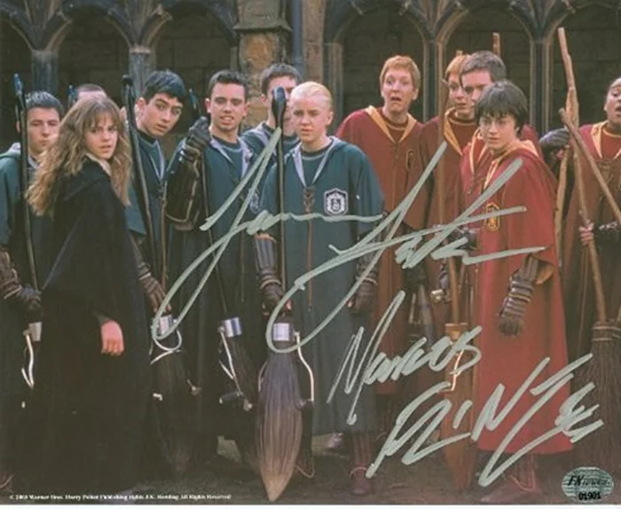 Jamie Yeates autograph