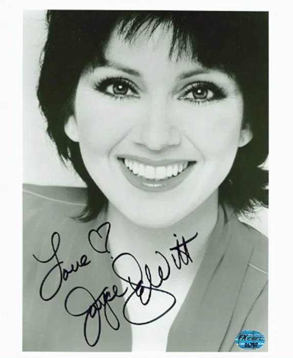 Joyce DeWitt autograph