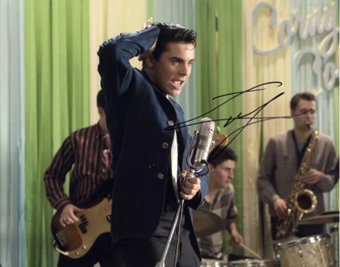 Zac Efron autograph