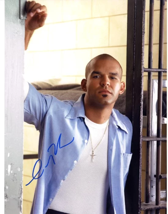 Amaury Nolasco autograph