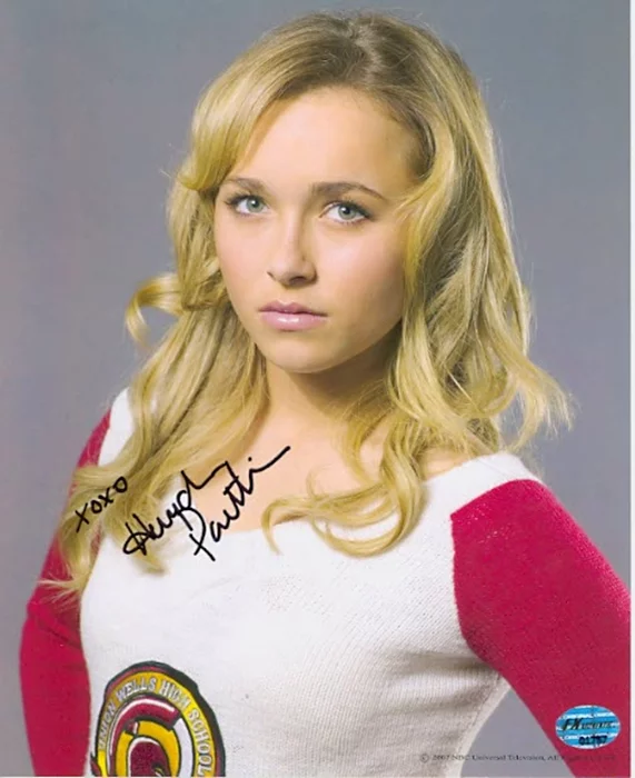 Hayden Panettiere autograph