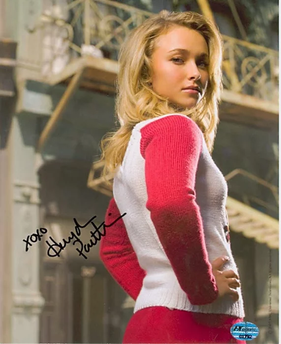 Hayden Panettiere autograph