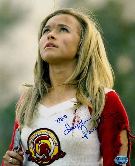 Hayden Panettiere autograph