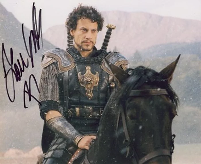 Ioan Gruffudd autograph