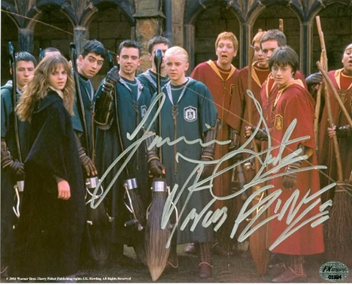 Jamie Yeates autograph