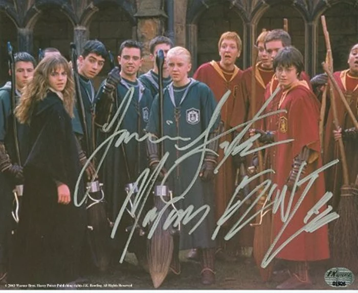 Jamie Yeates autograph
