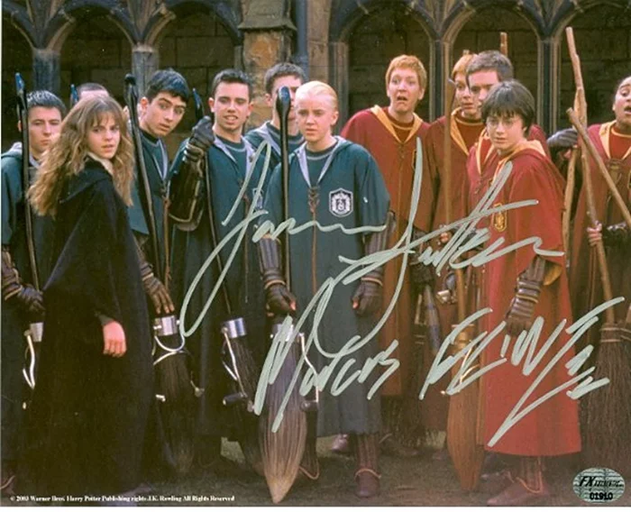 Jamie Yeates autograph