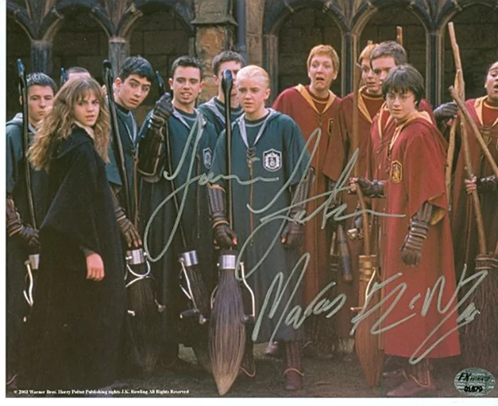 Jamie Yeates autograph