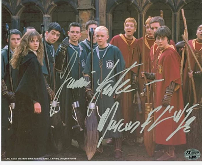 Jamie Yeates autograph