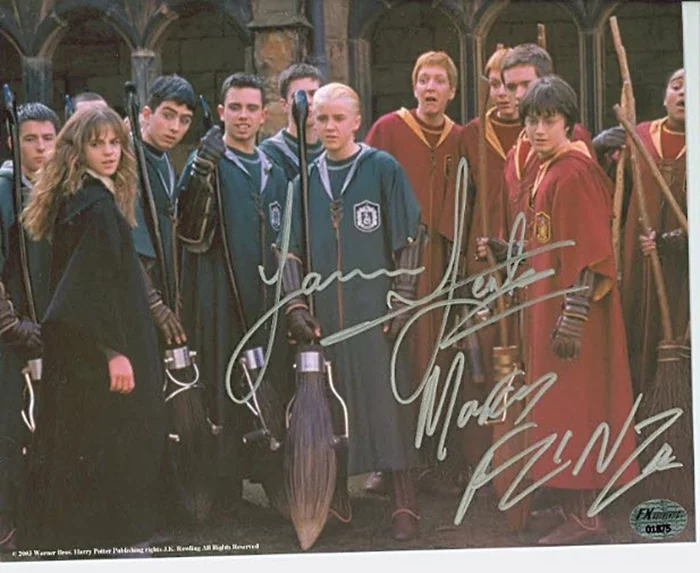 Jamie Yeates autograph