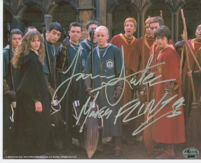 Jamie Yeates autograph