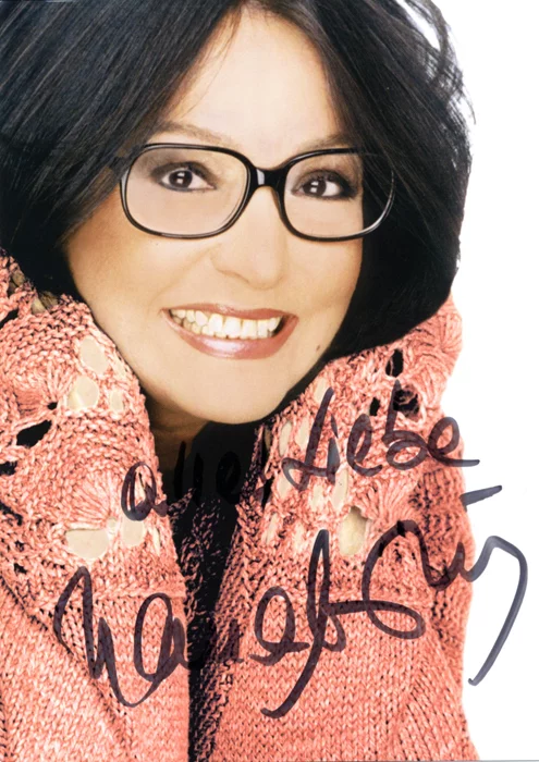 Nana Mouskouri autograph